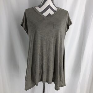 Lovely Souls V Neck Pocket Tee Heather Gray/Green Small